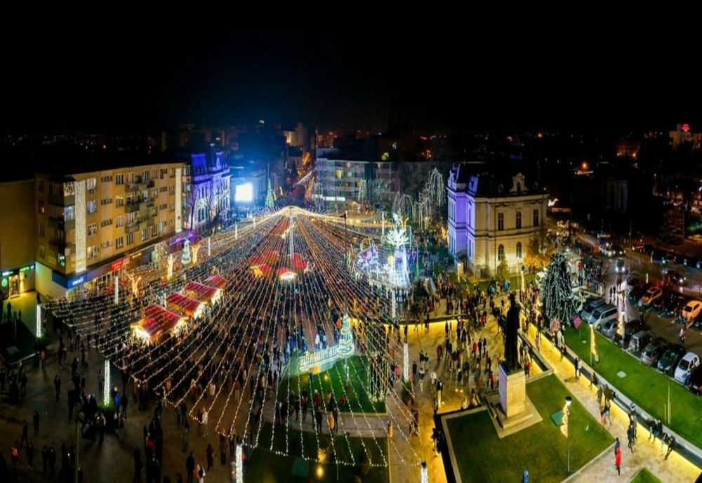 Târgul de Crăciun Pitești, aflat sub patronajul Târgului de Crăciun Sibiu, deschis oficial 