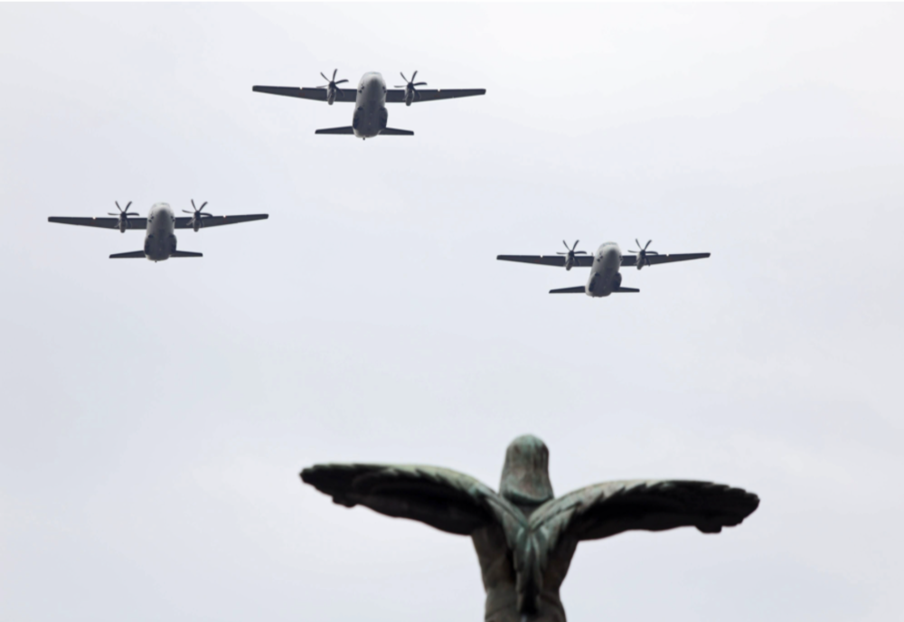 20 iulie - Ziua Aviației. Ceremonii în centrul Capitalei, trafic blocat