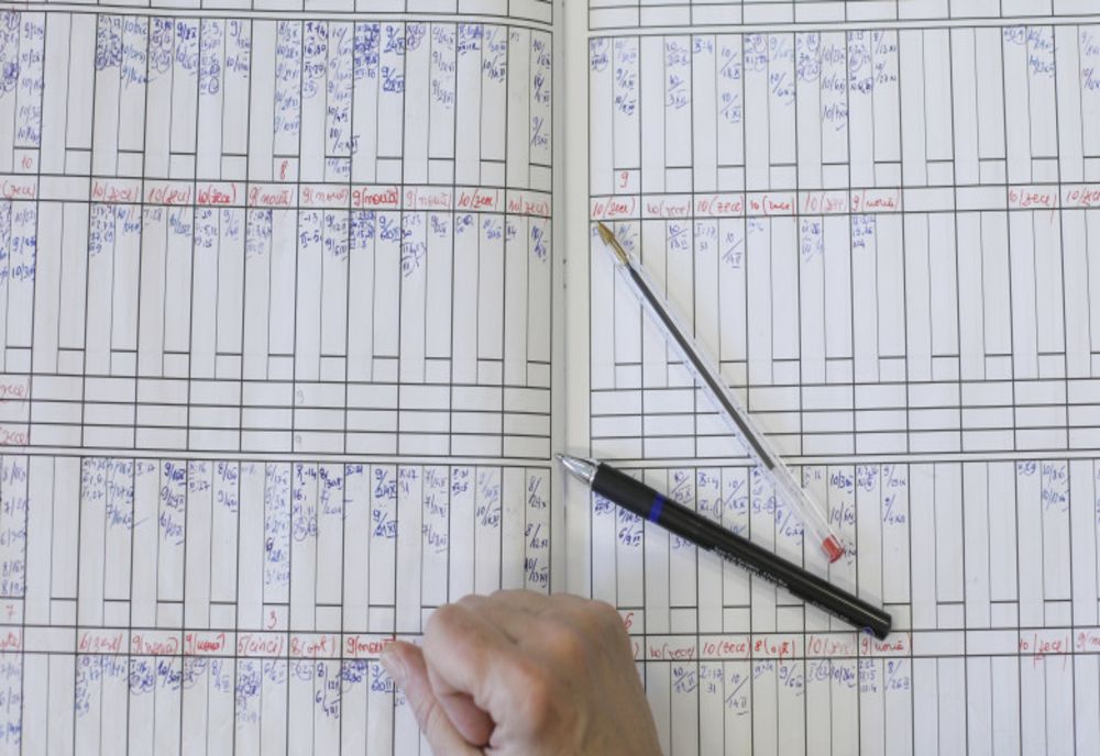 Dispar cataloagele clasice. Notarea elevilor se va face în sistem electronic