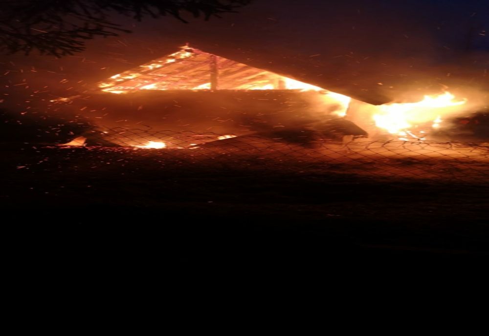 Case cuprinse de flăcări noaptea trecută