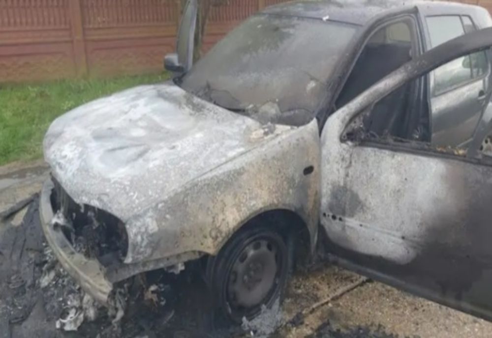 Incendiu la un autoturism