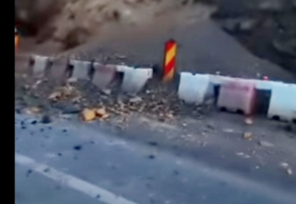 Traficul rutier a fost blocat din nou pe centura oraşului Călimăneşti, Vâlcea