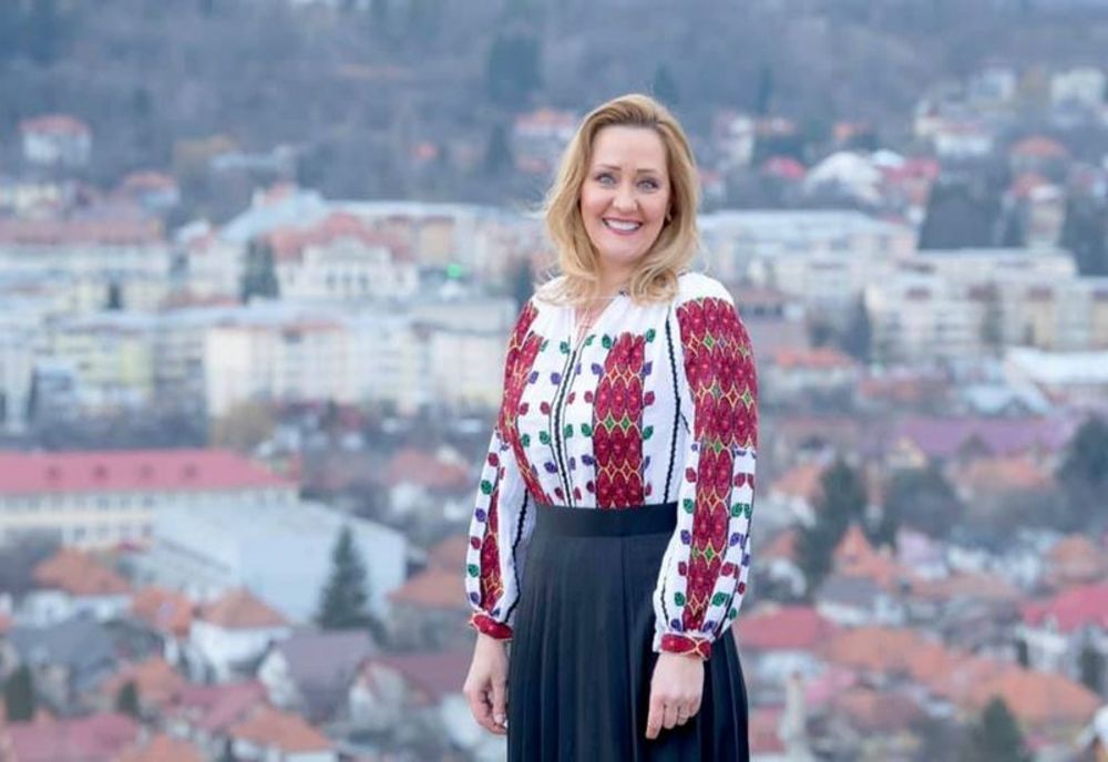 Cine este fiica Elenei Lasconi, cea care se declară a fi "dezgustată" de mama ei din cauza declarațiilor homofobe