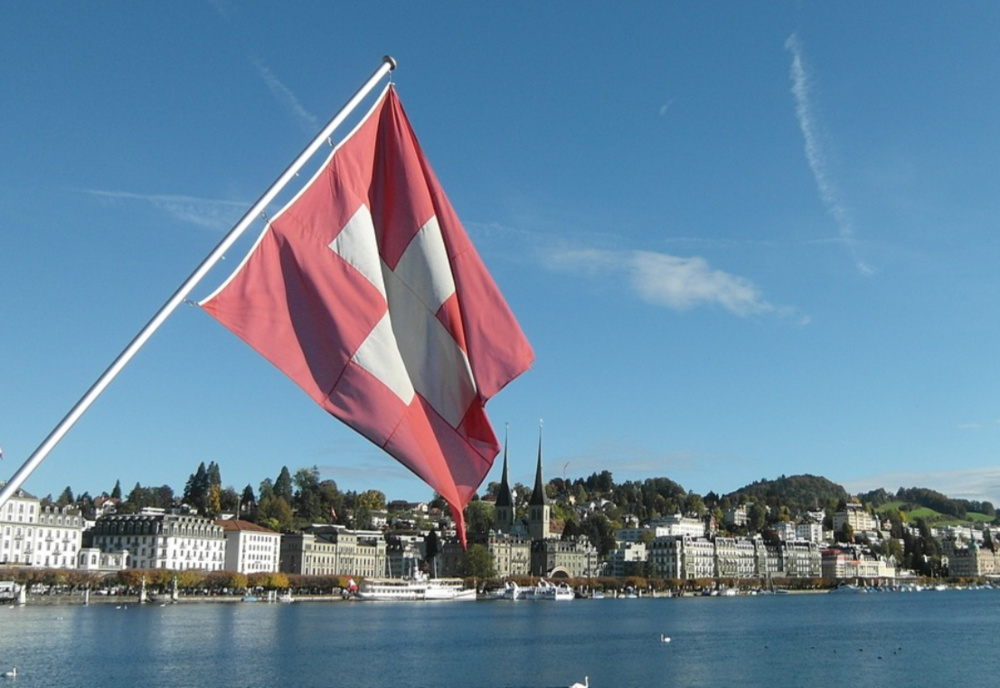 Elveția elimină controlul pașapoartelor în aeroporturi, pentru români și bulgari