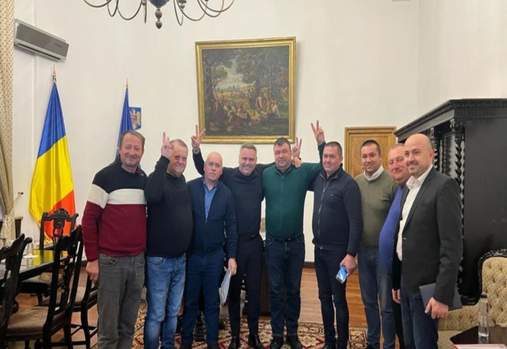 Barbu, după cinci ore de discuții cu fermierii din Botoşani şi Timiş: „Au înţeles că există bani pentru toate problemele lor”