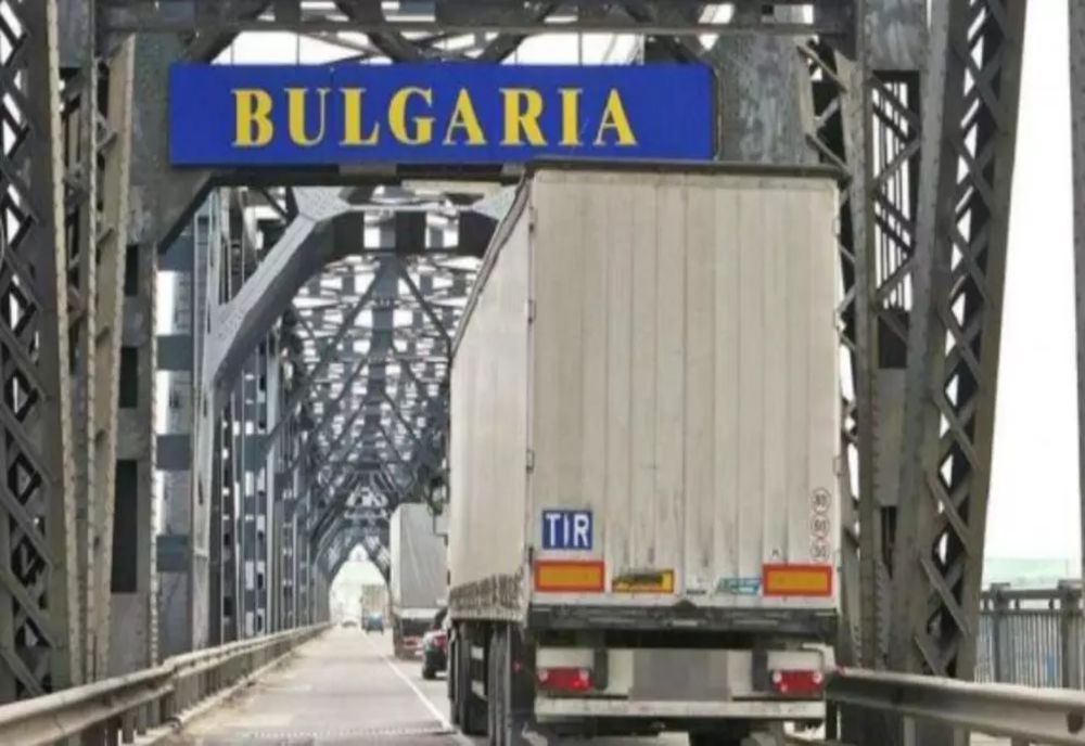 ATENȚIONARE DE CĂLĂTORIE PENTRU BULGARIA: TIMPI MARI DE AȘTEPTARE LA PODUL RUSE-GIURGIU