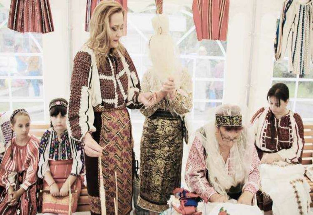 Surpriza de la Câmpulung! Ziua Iei s-a serbat a doua zi