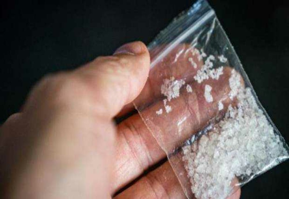 MEMBRU AL ARMATEI, ARESTAT PENTRU TRAFIC DE DROGURI