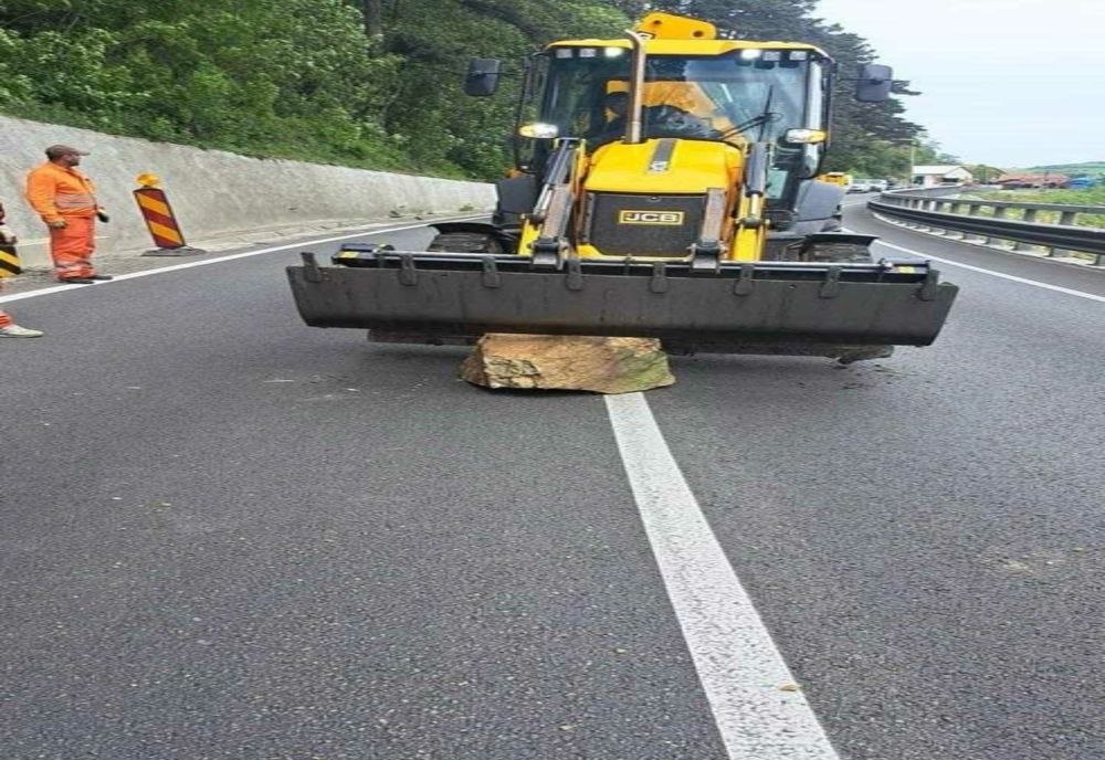 Circulație închisă pe Valea Oltului. Rutele ocolitoare în perioada defrișării versantului