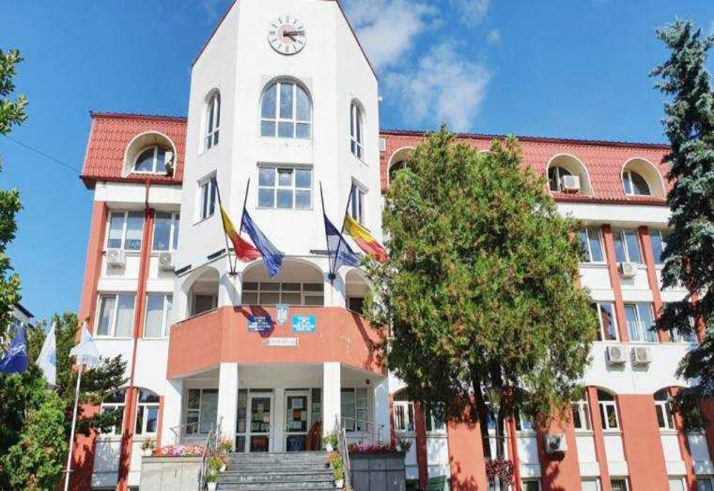 ÎN CURTEA DE ARGEȘ: PUNCTE DE PRIM AJUTOR ÎN CAZ DE CANICULĂ