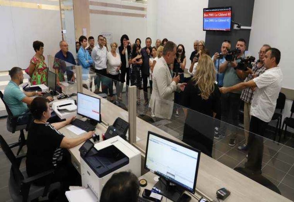 PRIMĂRIA PITEȘTI INAUGUREAZĂ UN BIROU UNIC DE INTERACȚIUNE CU CETĂȚENII ÎN ARGEȘ MALL
