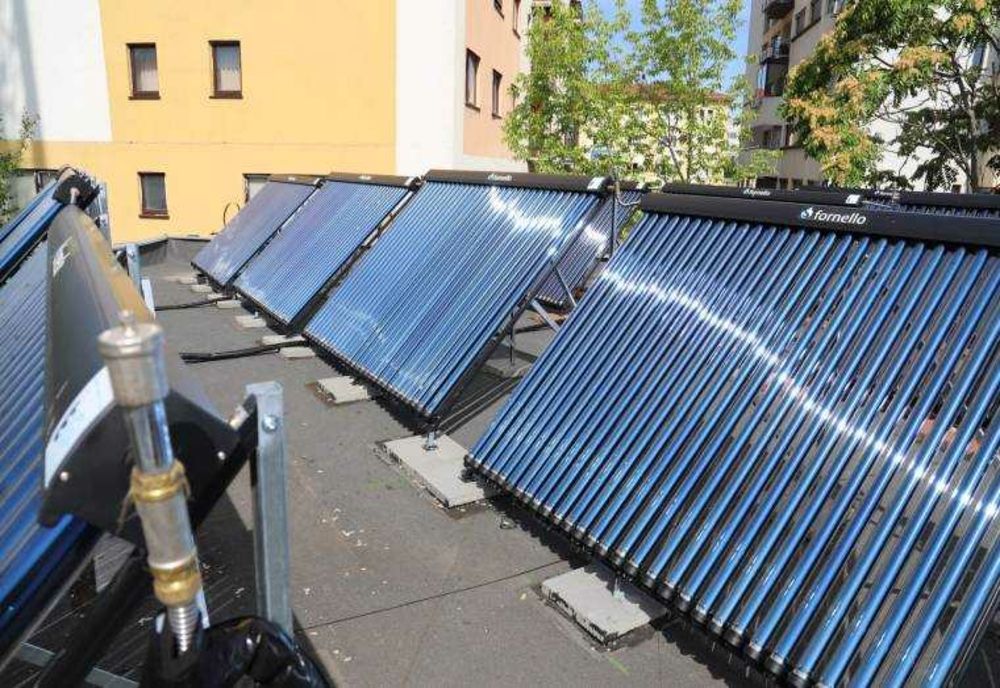 PRIMUL SISTEM DE PANOURI SOLARE ÎN PITEȘTI