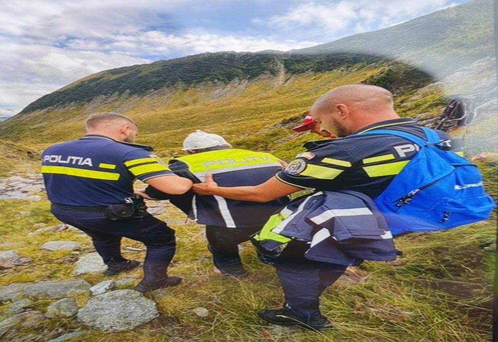DISPARIȚIE PE MUNTE: DOUĂ PERSOANE GĂSITE ÎN TIMP CE SE CĂUTA UN ARGEȘEAN DISPĂRUT