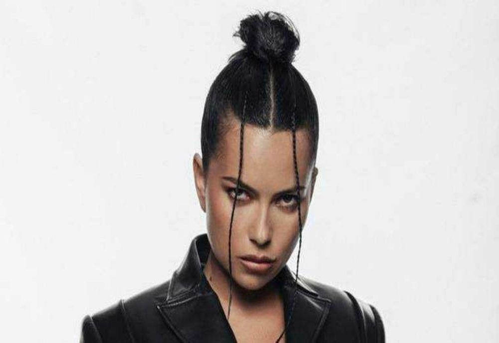 INNA: Spectacol incendiar la deschiderea Grand Prix-ului de Formula 1 din Olanda