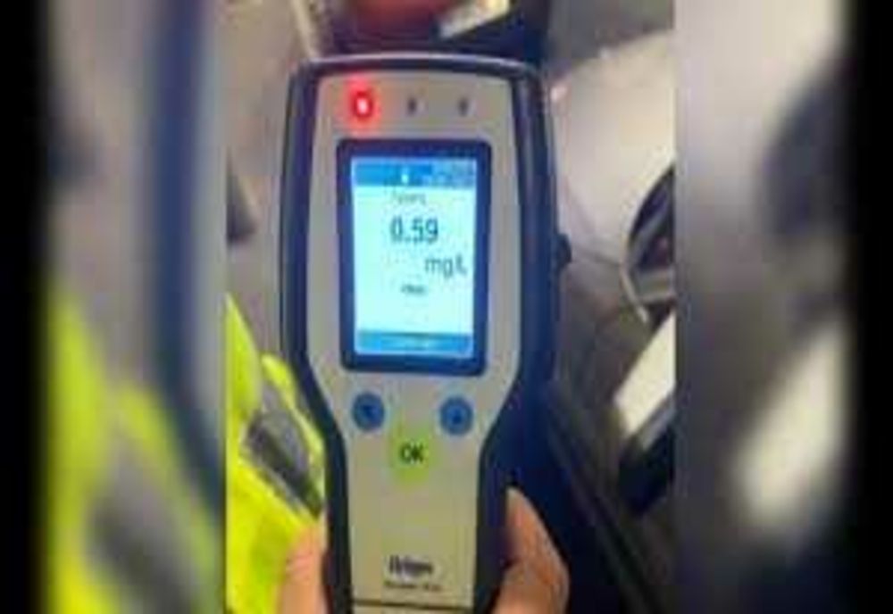 DEPISTAT ȘI TESTAT POZITIV: ȘOFERUL CARE RIDICĂ SEMNE DE ÎNGRIJORARE PE ȘOSELELE DIN ARGEȘ