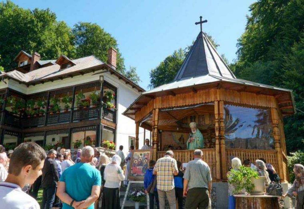 Cinste adusă Sfântului Cuvios Pafnutie Pârvu Zugravu la mănăstirea Robaia