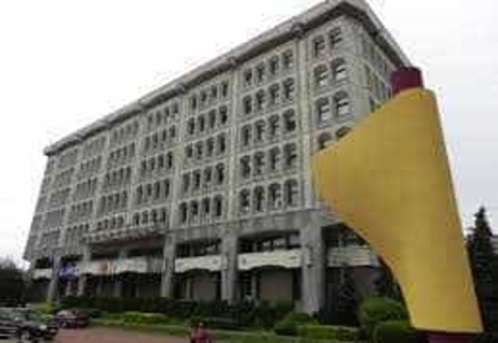 TRIBUNALUL ARGEȘ: DECIZIE ÎN PROCESUL DINTRE PREFECTURĂ ȘI CONSILIUL JUDEȚEAN ARGEȘ