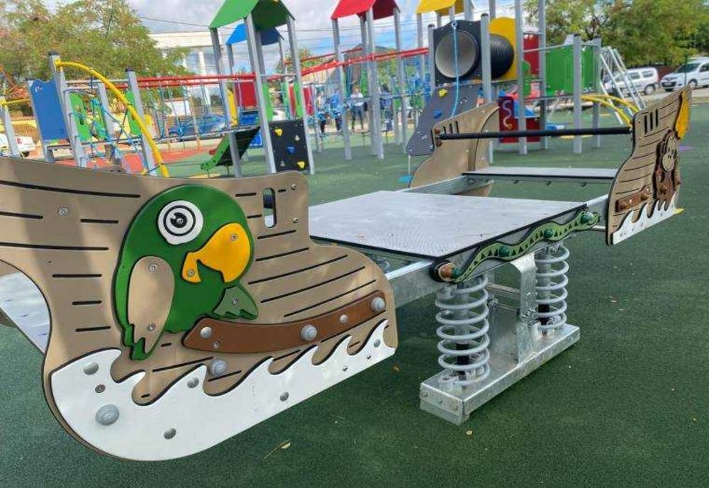 INAUGURAREA UNUI NOU LOC DE JOACĂ LA PITEȘTI