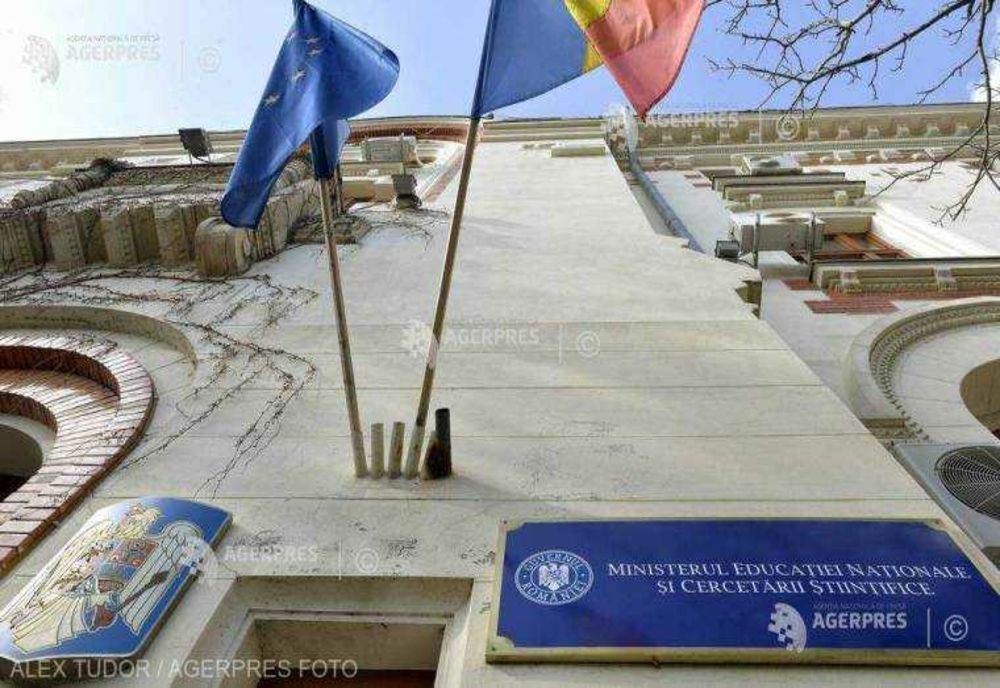DEMISIILE DIN MINISTERUL EDUCAȚIEI ÎNAINTE DE ANUL ȘCOLAR