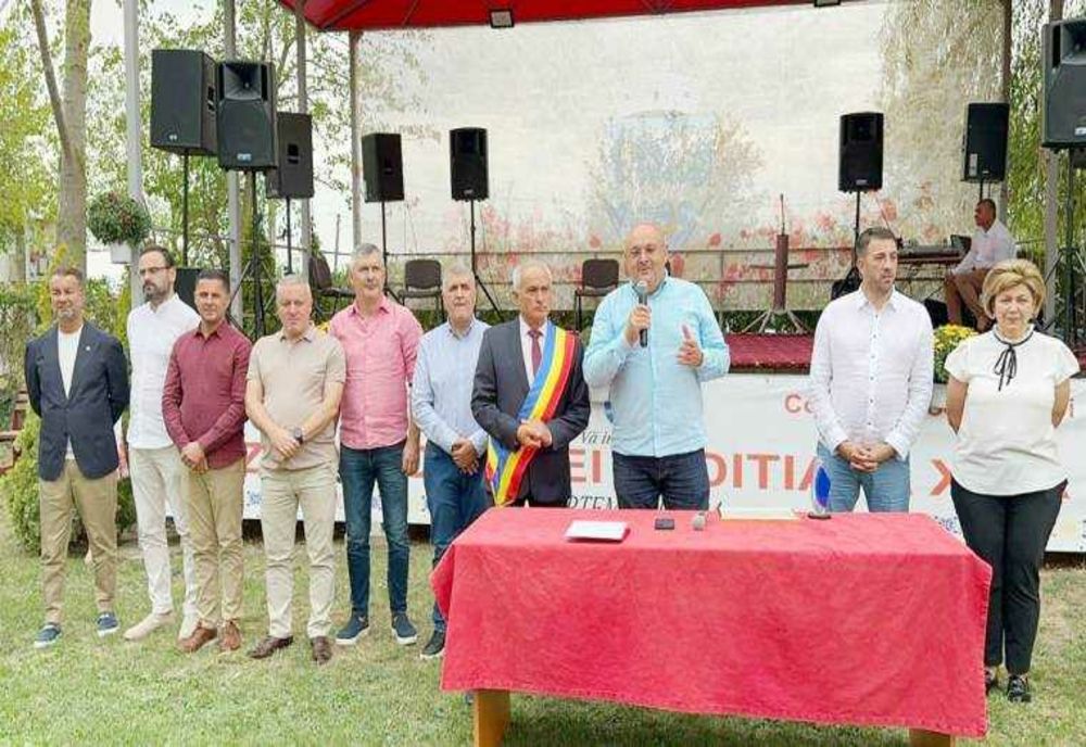 SĂRBĂTOARE LA MIROȘI ȘI BOȚEȘTI