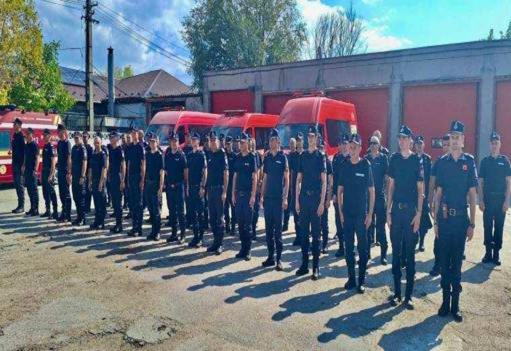 NOU CONTINGENT DE POMPIERI DIN ARGEȘ PENTRU AJUTORAREA GALAȚIULUI