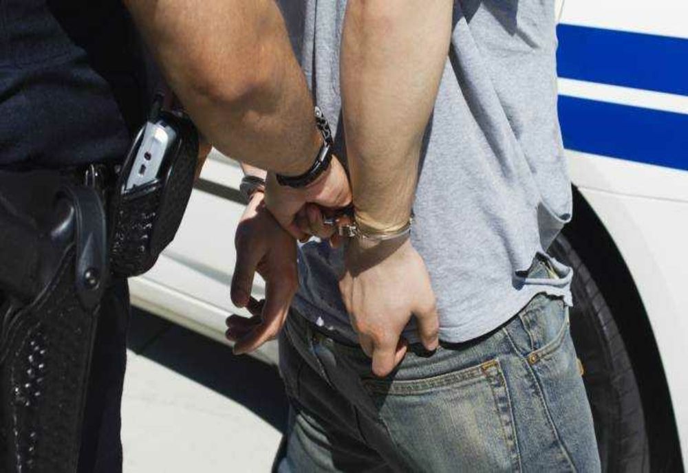 AGRESIUNE ȘI TÂLHĂRIE ÎN MIEZ DE NOAPTE