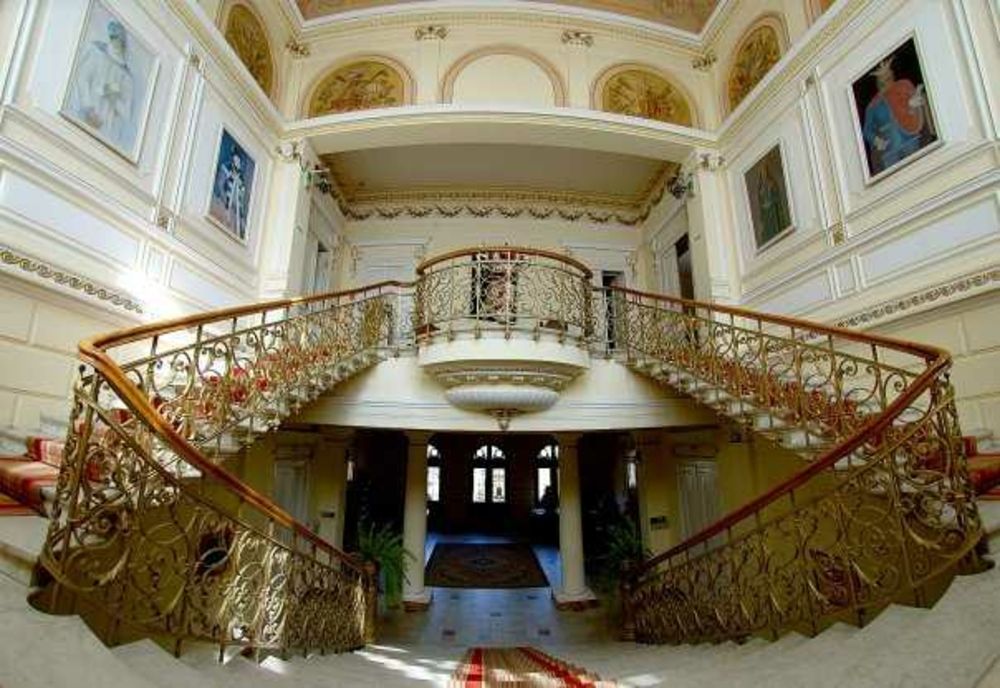 25 ARTIȘTI VOR EXPUNE ÎN CADRUL PRIMEI EDIȚII A SALONULUI ARGEȘEAN DE ARTE VIZUALE