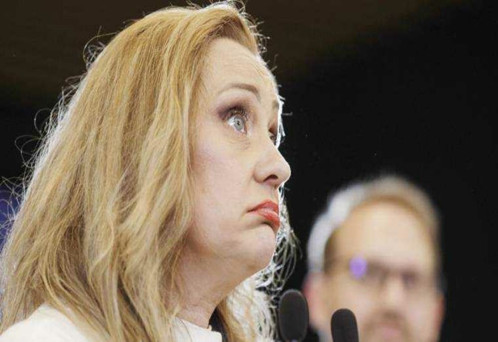 ELENA LASCONI ACUZĂ: MIRCEA GEOANĂ, ÎNTÂLNIRE CU ȘEF DE DIVIZIE DE HACKERI