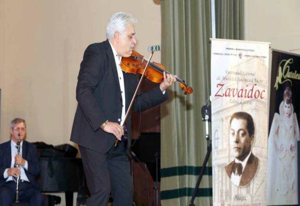 FESTIVALUL NAȚIONAL DE MUZICĂ LĂUTĂREASCĂ VECHI ZAVAIDOC