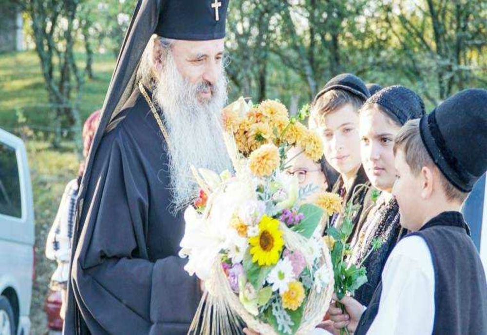 ÎNALTĂPRESFINȚITUL PĂRINTE TEOFAN - OMUL SĂPTĂMÂNII