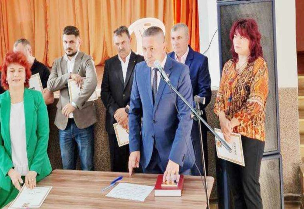 PRIMARUL DAN STROE A ÎNCEPUT UN NOU MANDAT ÎN FRUNTEA COMUNITĂȚII DE LA BRADU