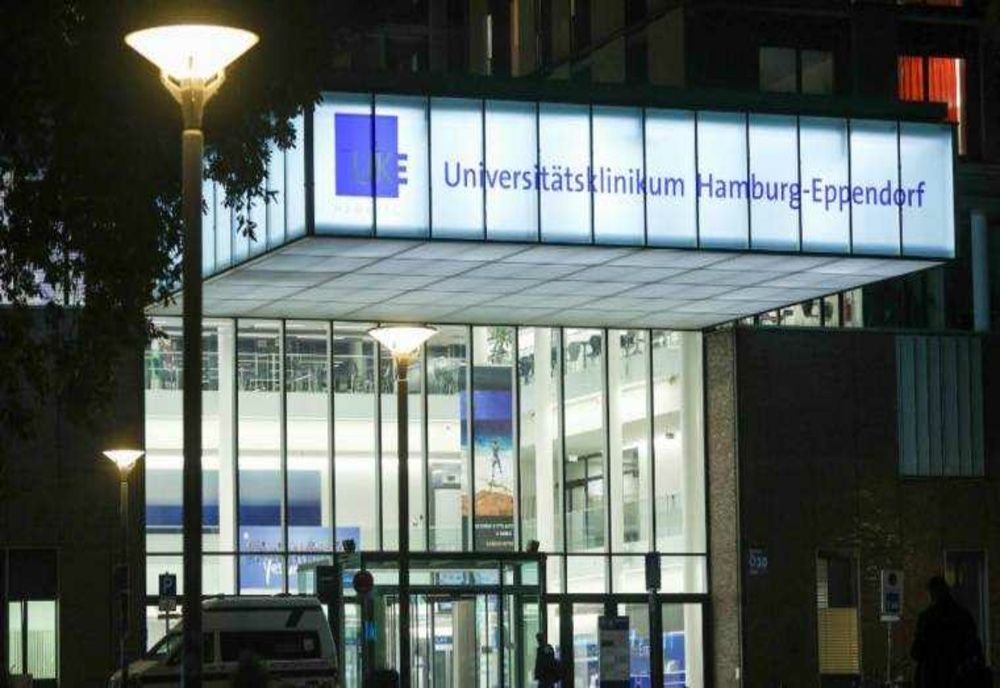 UN TREN ÎN GERMANIA, IZOLAT DIN CAUZA TEMERILOR DE INFECTARE CU VIRUSUL MARBURG