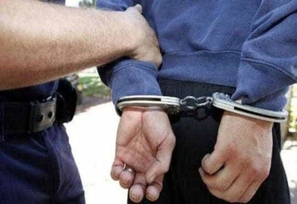 REȚINUT PENTRU ȘANTAJ ȘI ULTRAJ ÎNTR-UN DOSAR DE ȘANTAJ LA O SALĂ DE JOCURI DE NOROC DIN ARGEȘ