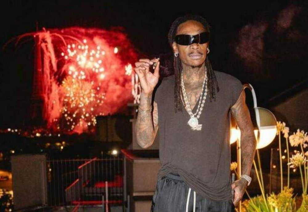 WIZ KHALIFA, TRIMIS ÎN JUDECATĂ PENTRU FUM DE CANABIS ÎN ROMÂNIA