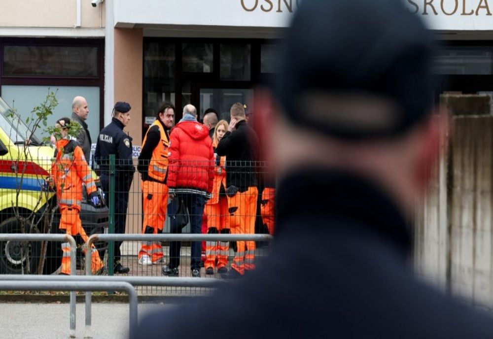 ATAC CU ARMĂ ALBĂ ÎNTR-O ȘCOALĂ DIN ZAGREB. UN COPIL A MURIT 