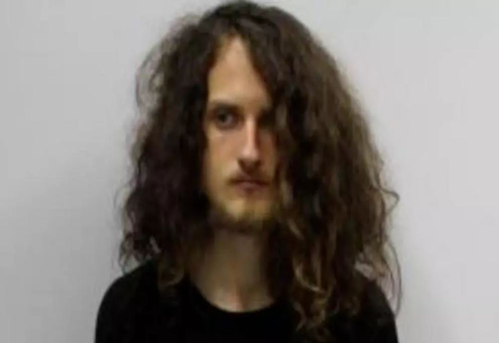 Curtea de Apel Cluj a decis extrădarea tânărului acuzat că și-a ucis mama în Franța. Ce condiții au pus magistrații români