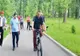 Primarul Ionică, pe bicicletă la serviciu! Se închide circulaţia pe o stradă din Piteşti