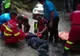 Update! A căzut cu ATV-ul într-o zonă montană! A fost coborât de salvatori, pe targă