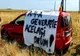 Protest cu mașini pe un drum aproape imposibil de trecut