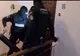 POLIȚIA A PRINS O FAMILIE IMPLICATĂ ÎN TRAFIC DE DROGURI ÎN PITEȘTI